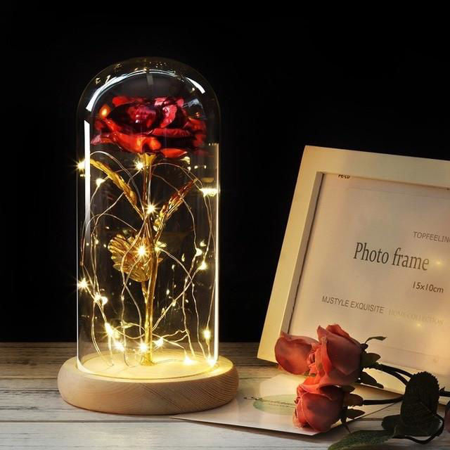 GW0506 - 6"Beauty And The Beast Themed Glass Dome