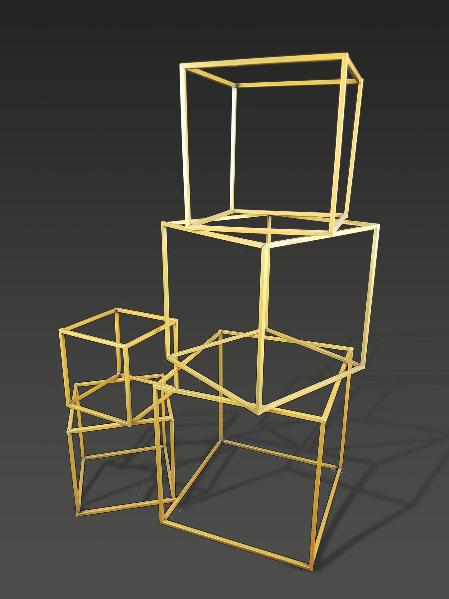 BJ1550 GD - Set of 5 Gold Wedding Wire Metal Column Cube - Geometric Centerpiece