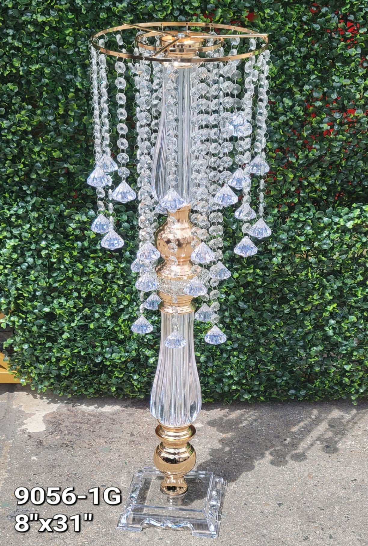 9056-1G 31" Gold Acrylic Stand with Crystal Chain