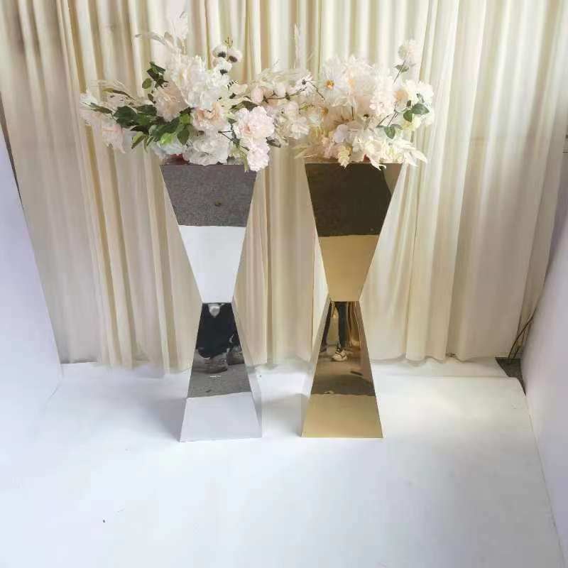 Shiny Metal Modern Pedestal