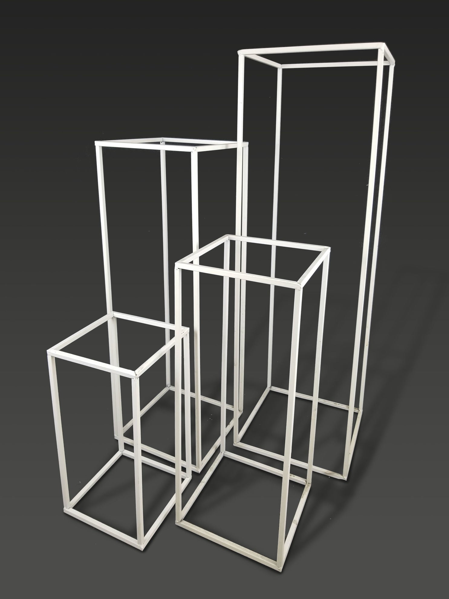 BJ1569  WT - Set of 4 White Wedding Wire Metal Column Pillar - Geometric Centerpiece