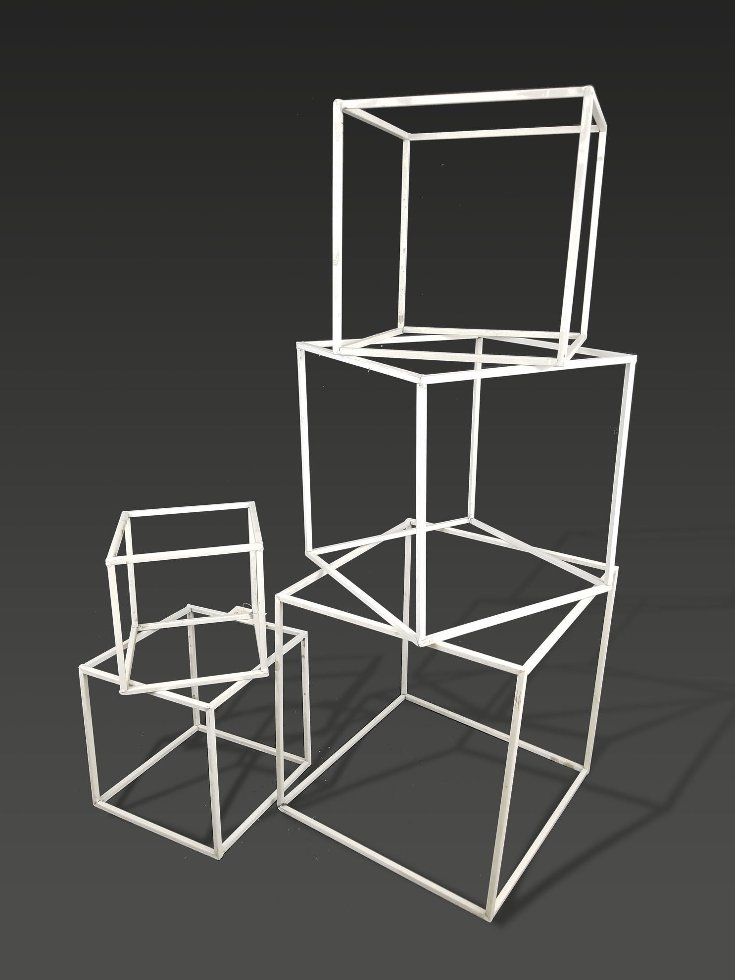 BJ1550 WT - Set of 5 White Wedding Wire Metal Column Cube - Geometric Centerpiece
