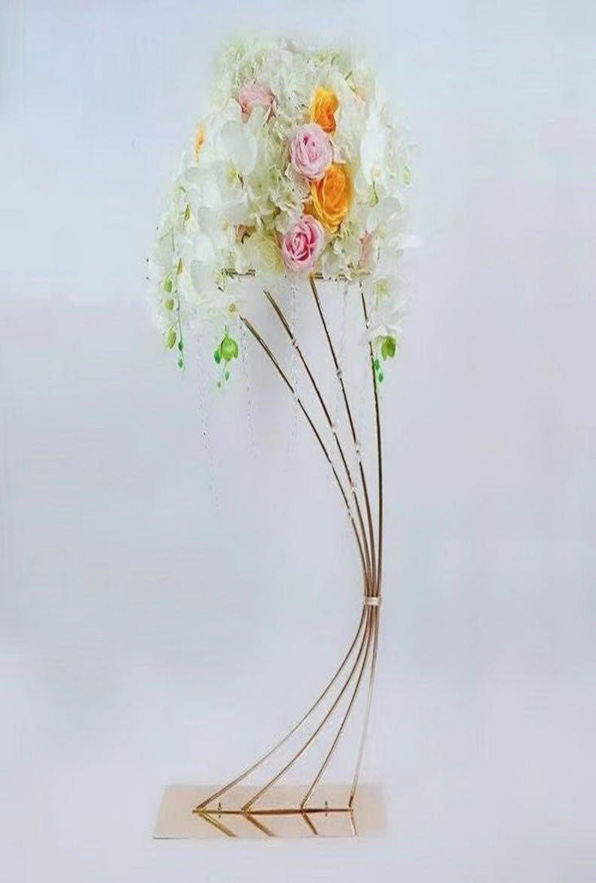 VC2710 - Gold Metal Flower Riser Half Crescent Arch