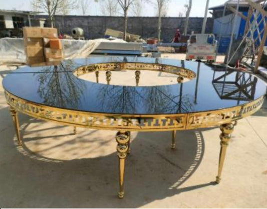 Serpentine Table Set with Glass Top and Shiny Gold Base