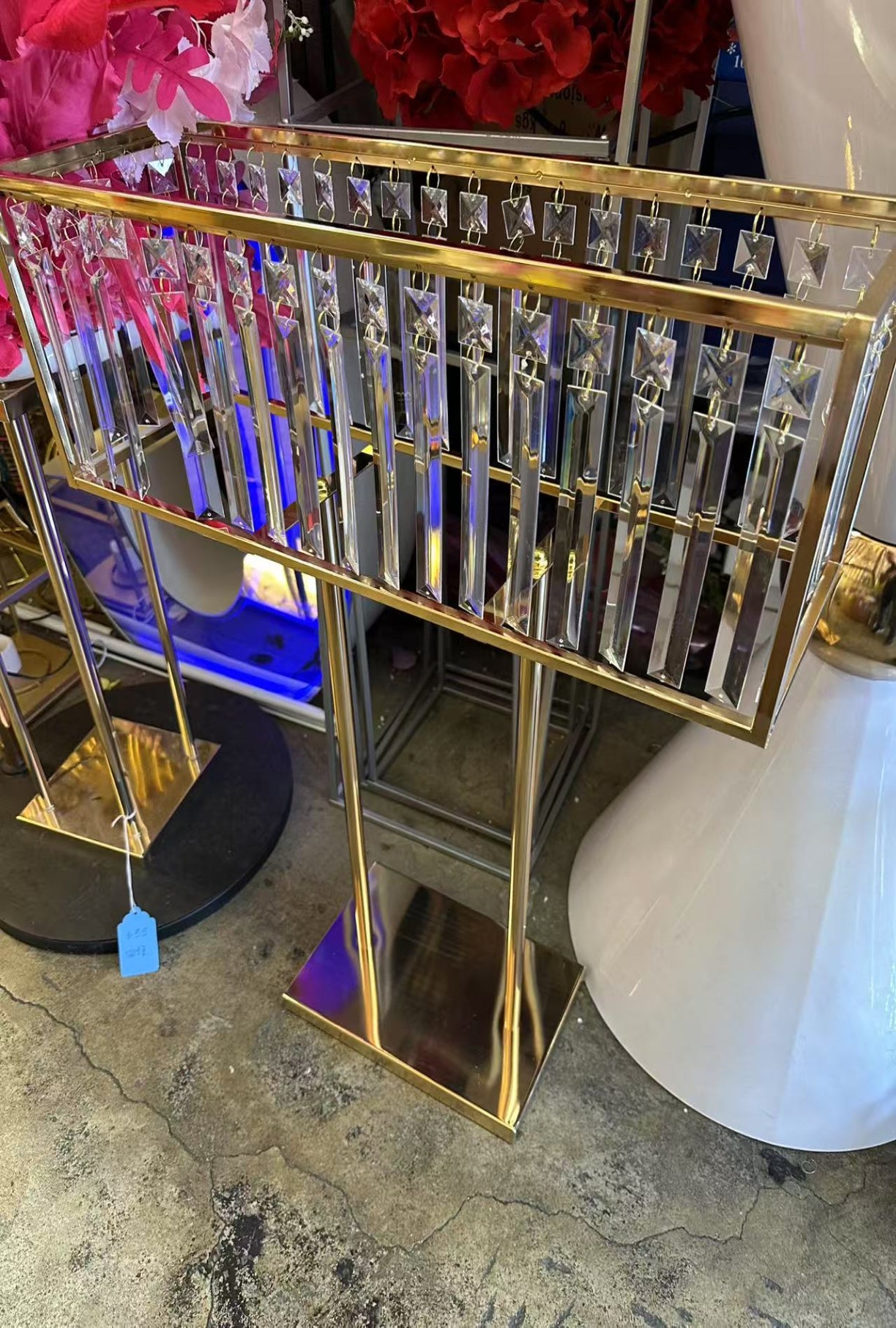 crystal centerpiece stand