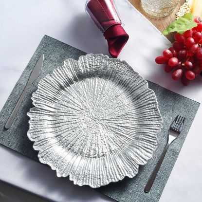 Picture of Glass Charger Plates - Leaf Style